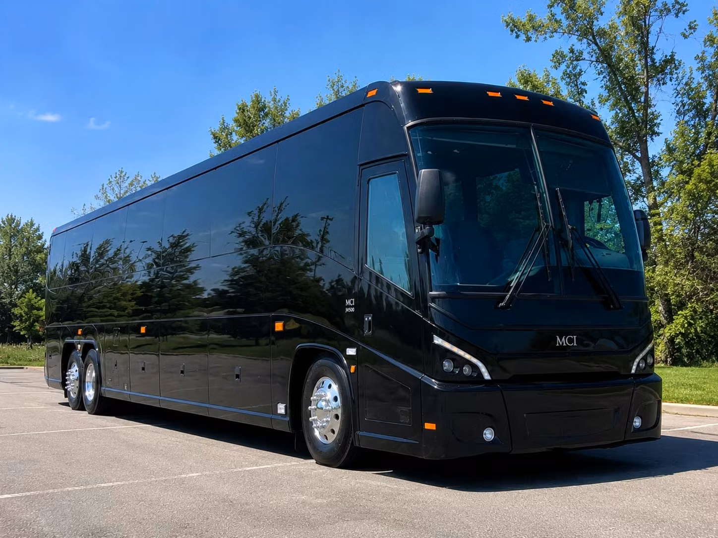 choose ada accessible field trip buses for kent schools serving students with disabilities