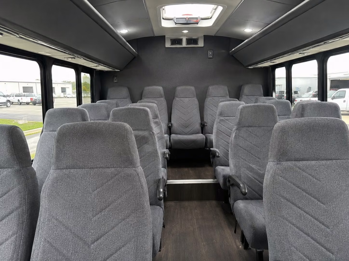 kent 20 passenger minibus rental