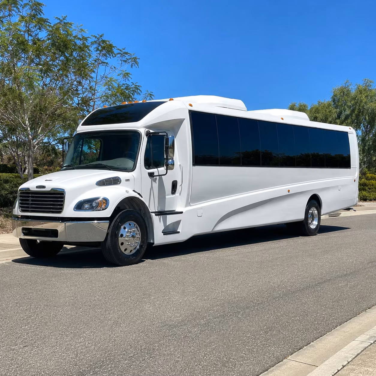 kent 25 passenger minibus rental