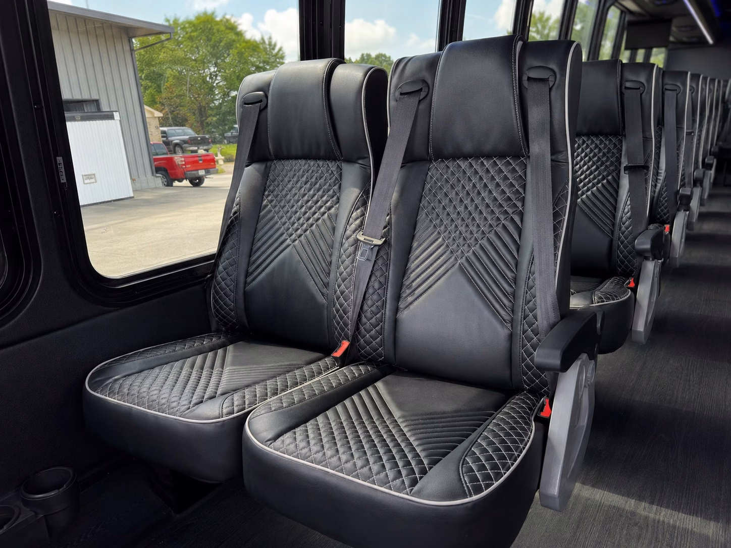mariners game day transportation from kent to t mobile park